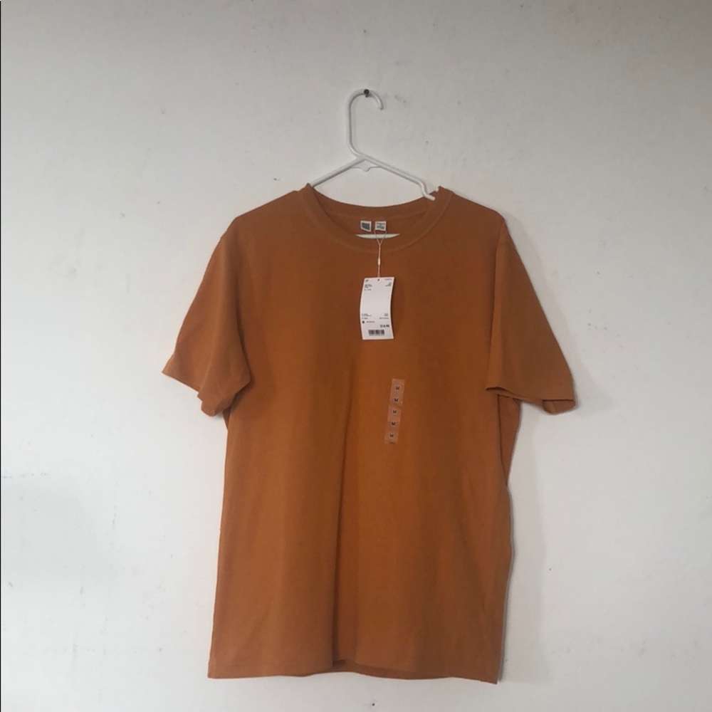 uniqlo u medium t-shirt nwt